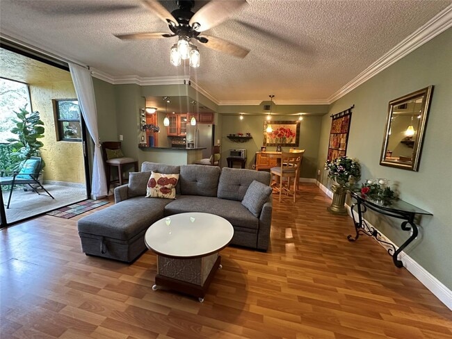 Building Photo - 6800 Cypress Rd