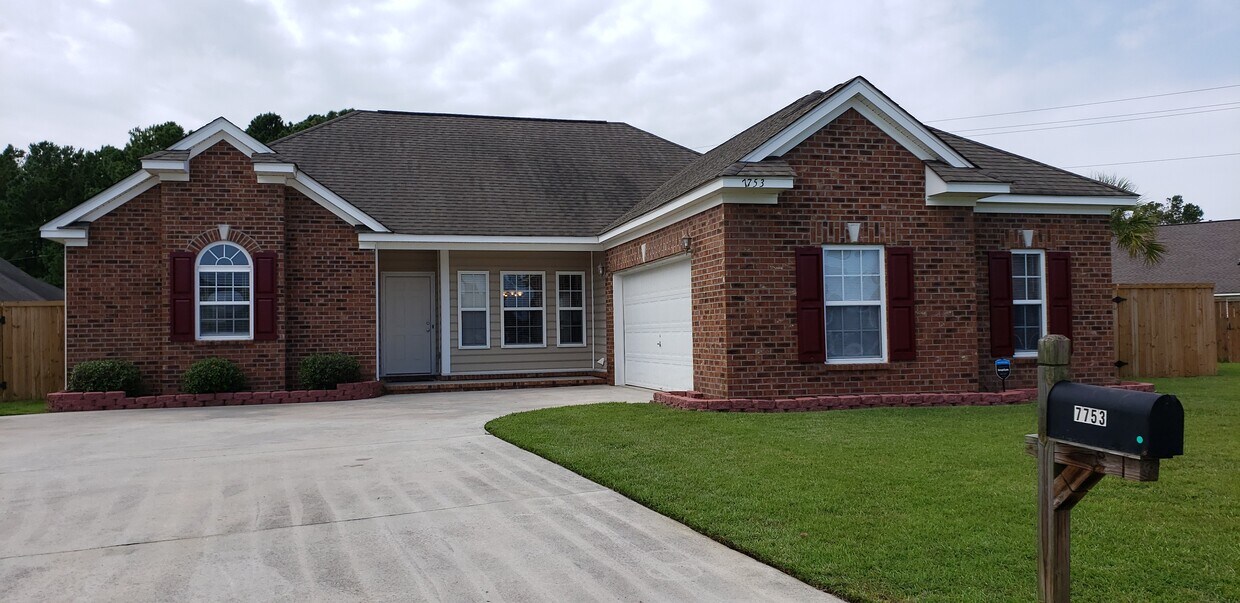 Primary Photo - 7753 Eagle Lake Rd