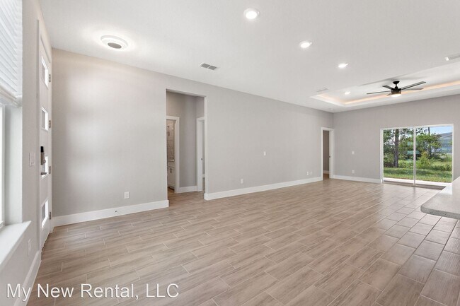 Building Photo - 4 br, 2 bath House - 131 Barrington Drive