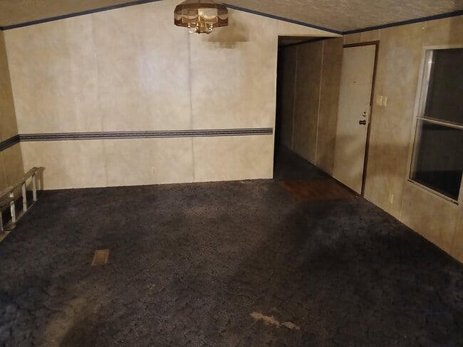 Building Photo - Sunny 3-Bedroom Home with 2 Baths and 1,500 Sq Ft in the Heart of Denmark – Only $850/mo