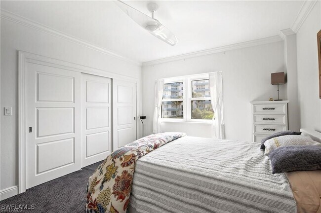 Foto del edificio - 240 Seaview Ct