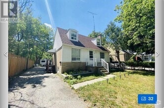 Building Photo - 118 Ruggles Ave