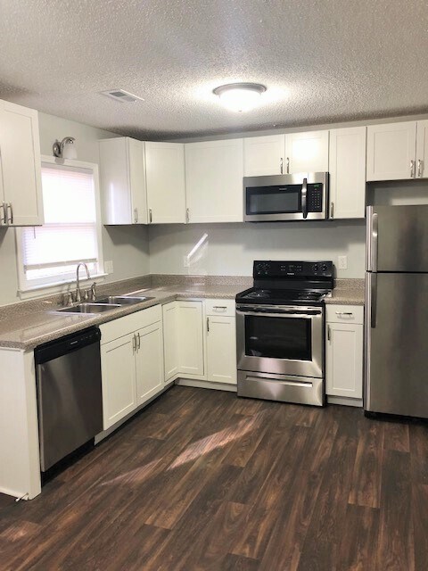 Foto principal - 102 Terrace Dr