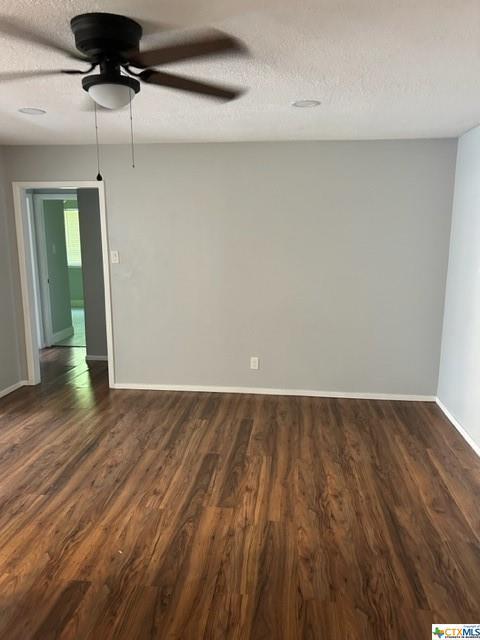 Foto del edificio - 1207 Wales Dr