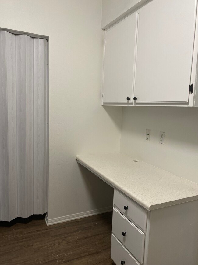 Office space - 1441 Santa Lucia Rd