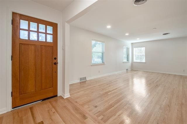 Building Photo - 5831 Elderwood Dr