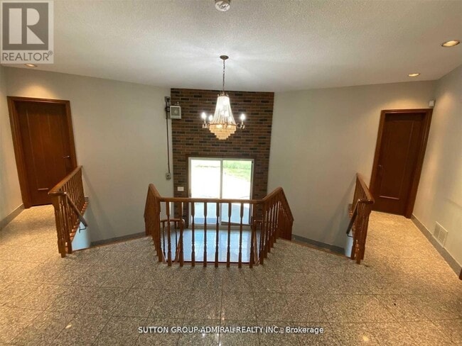 Building Photo - 10623 Clarkway Dr