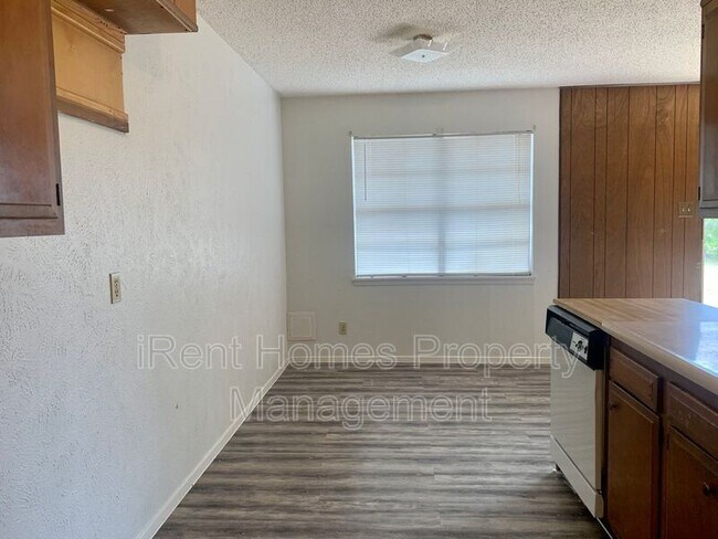 Foto del edificio - 1005 E 43rd St