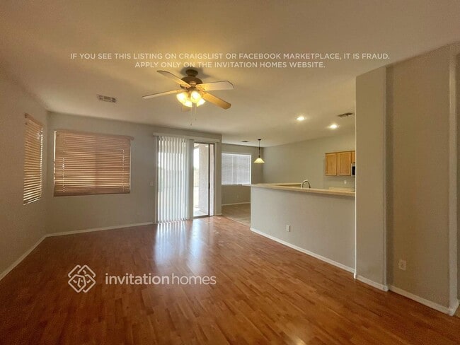 Building Photo - 3213 S 103rd Dr