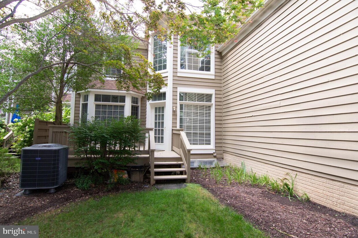 Primary Photo - 11415 Hollow Timber Way