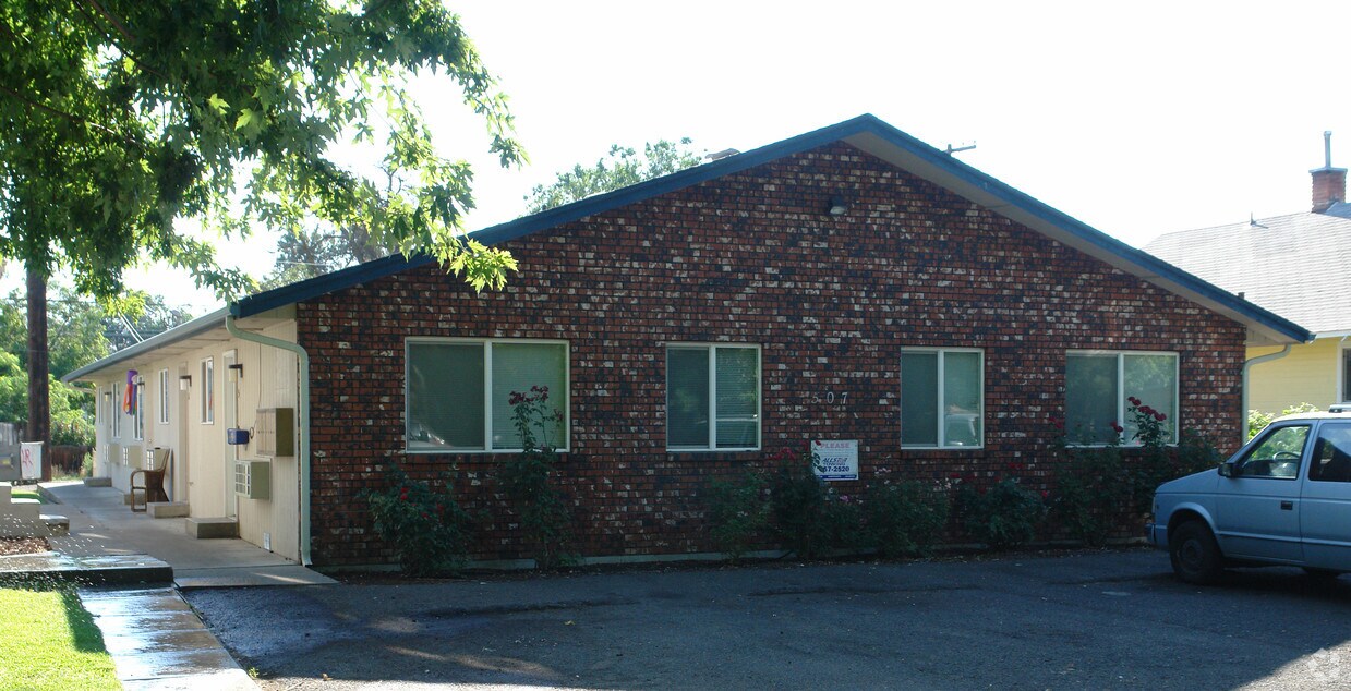 Primary Photo - 507 N 6th St