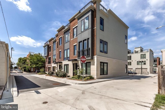 Foto del edificio - 1242 Richardson St