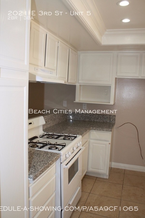 Foto del edificio - 2021 E 3rd St