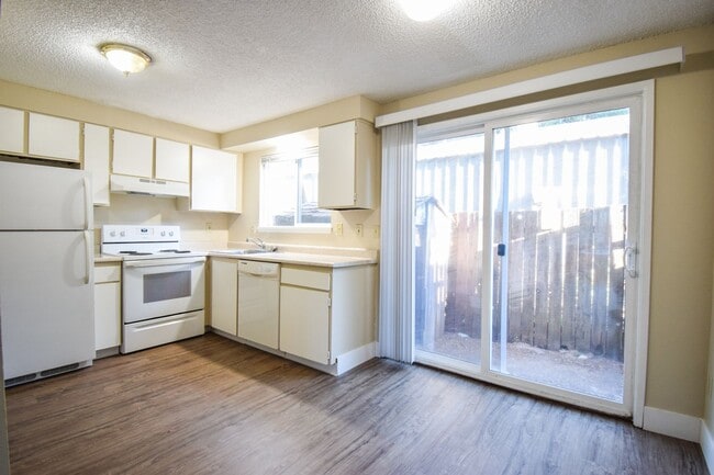 Photo - Spacious 2 BR Townhome in SW Portland! W/S/G is Included