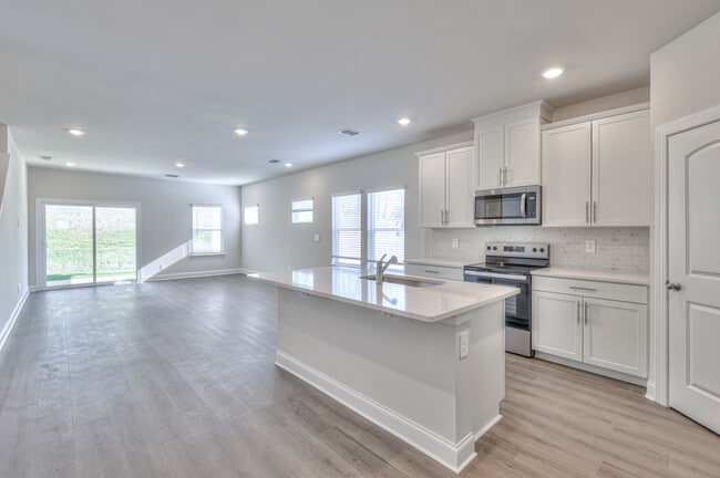 Building Photo - 1291 Bluffton Cir
