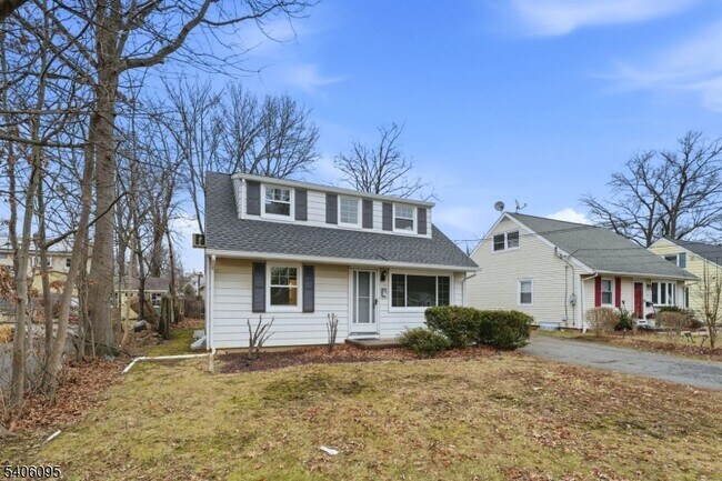 Foto del edificio - 46 Glenwood Ave