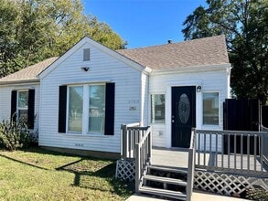 Building Photo - 2148 Brookfield Ave