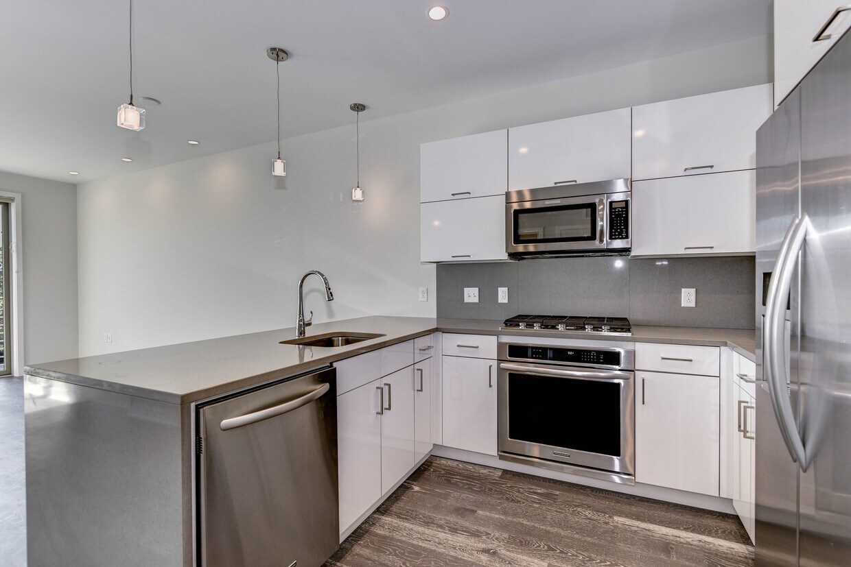 Foto principal - 1350 Maryland Ave NE
