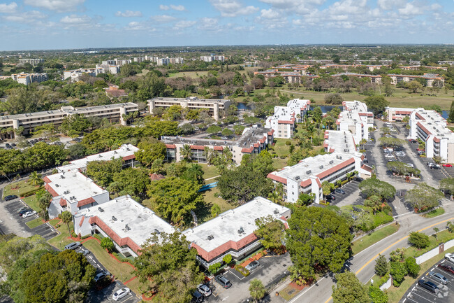 Building Photo - Las Vistas