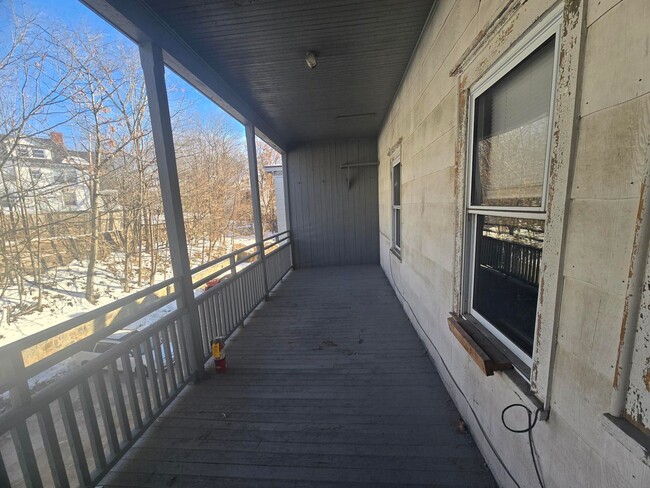 Building Photo - 26 Spruce St