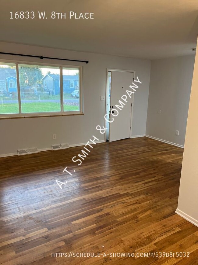 Foto del edificio - 16833 W 8th Pl