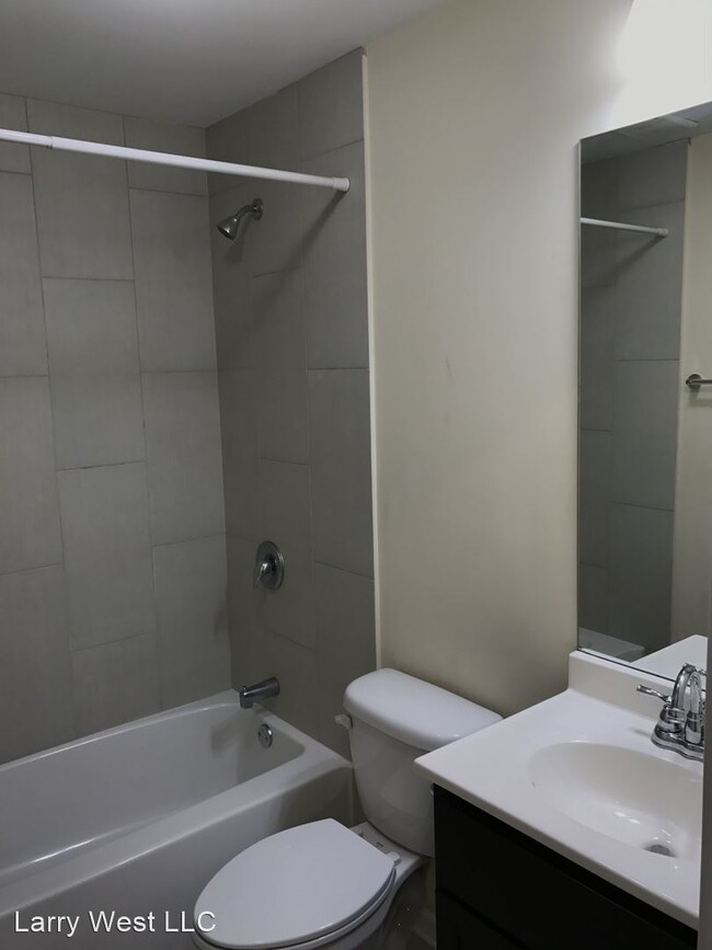Foto del edificio - 4747 N Troy St