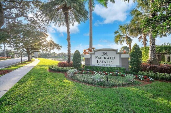 Foto del edificio - 16411 Sapphire Bend