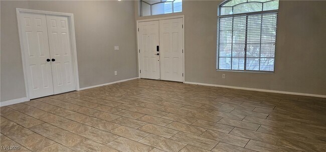 Building Photo - 10618 Bonnyhill St