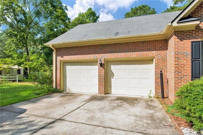 Building Photo - 8555 Arabia Rd