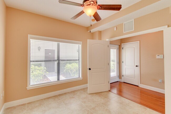 Building Photo - Experience Lakefront Luxury - Stunning Gro...