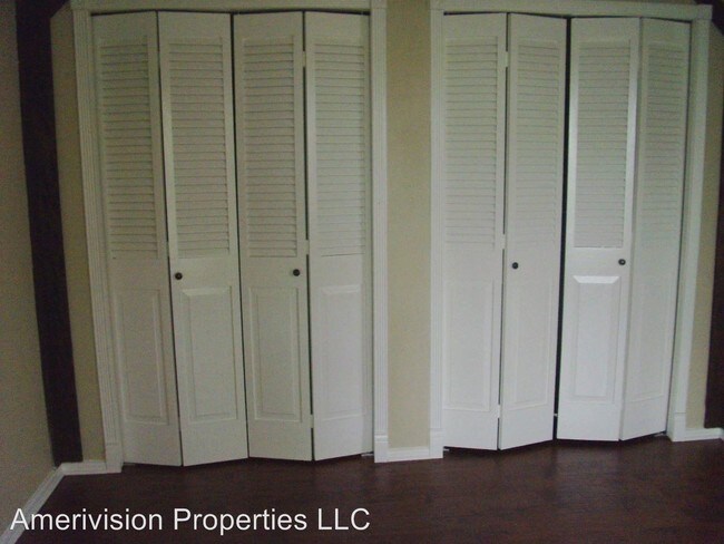 4 Br 2 Bath House 10411 Ethan Allen For In San Building Photo 4 Br 2 Bath House 10411 Ethan Allen