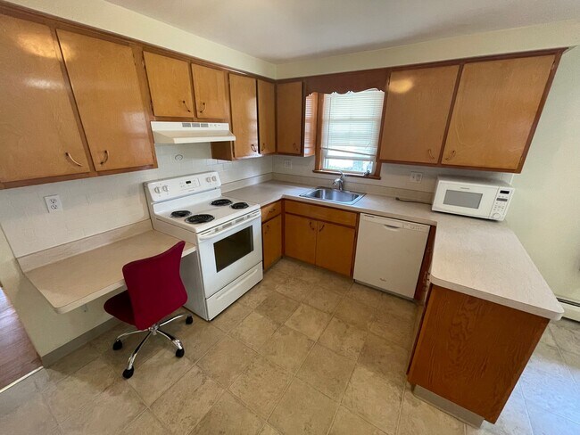 Kitchen - 36 Huth Rd