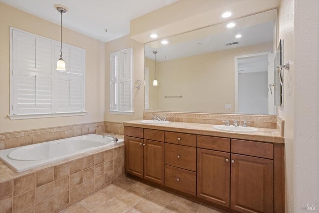 Foto del edificio - 1956 Cooper Dr