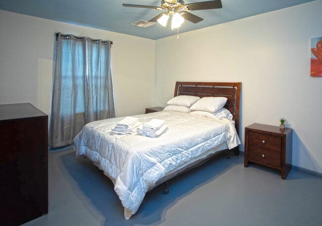 Large Bedroom - 2302 N 36th St