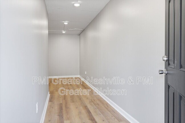 Building Photo - 201 Sylvis St