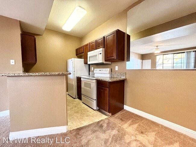 Building Photo - 2 br, 2 bath House - 5170 S Jones Blvd #102