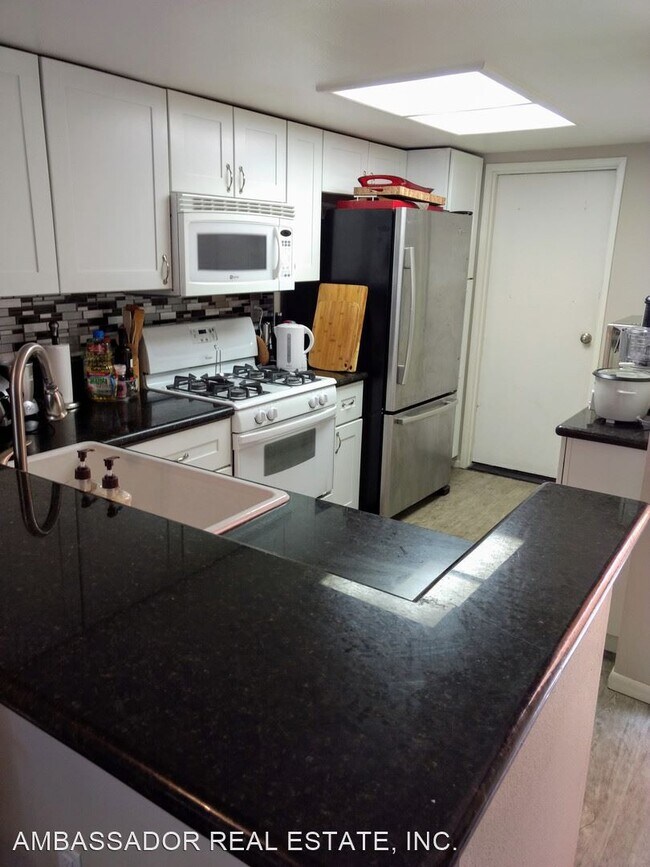 Building Photo - 2 br, 2 bath House - 4243 Arroyo Vista Way...