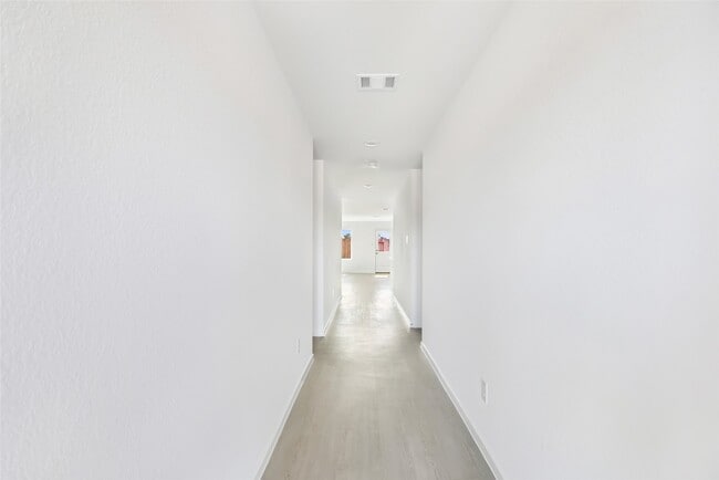 Foto del edificio - 724 Zuppino Ln