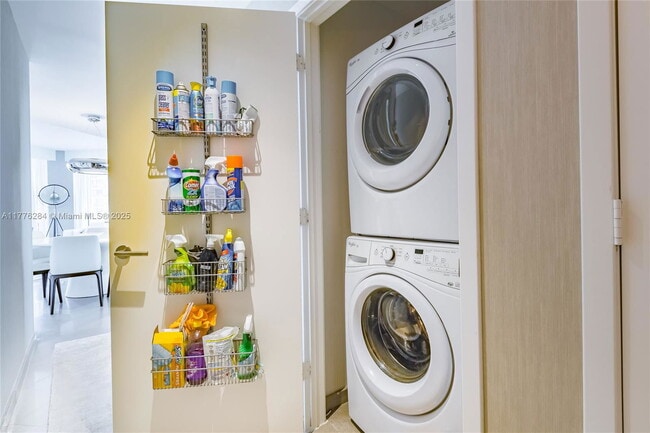 Building Photo - 88 SW 7th St