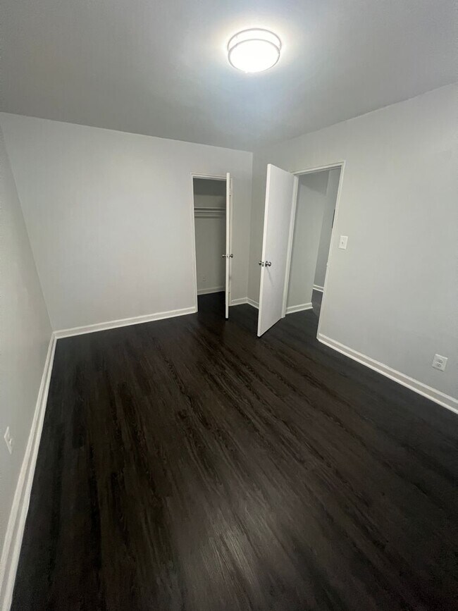 Interior Photo - 242 Prospect Street
