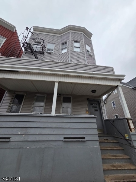 Building Photo - 355 Madison St