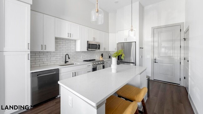 Building Photo - 1310 Hillside Ave