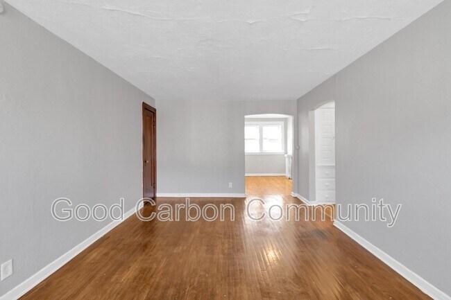 Foto del edificio - 171 Sanders Rd