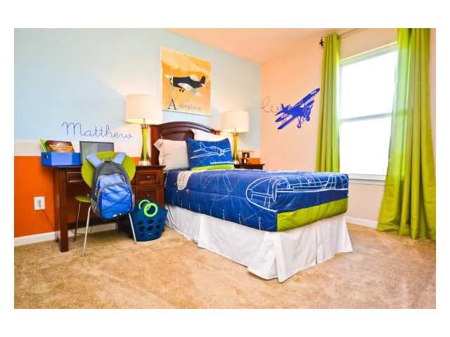 Foto del edificio - 15168 Royal Grove Dr