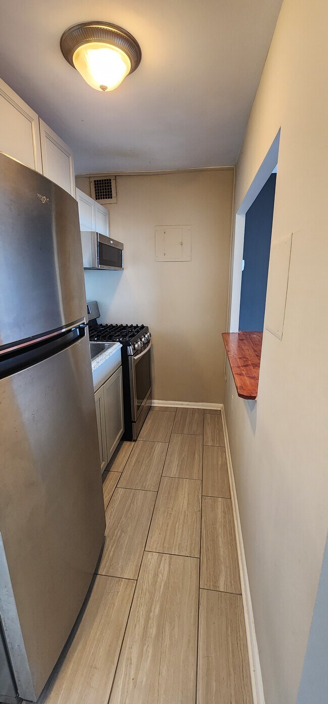 Foto del edificio - 2500 N Van Dorn St