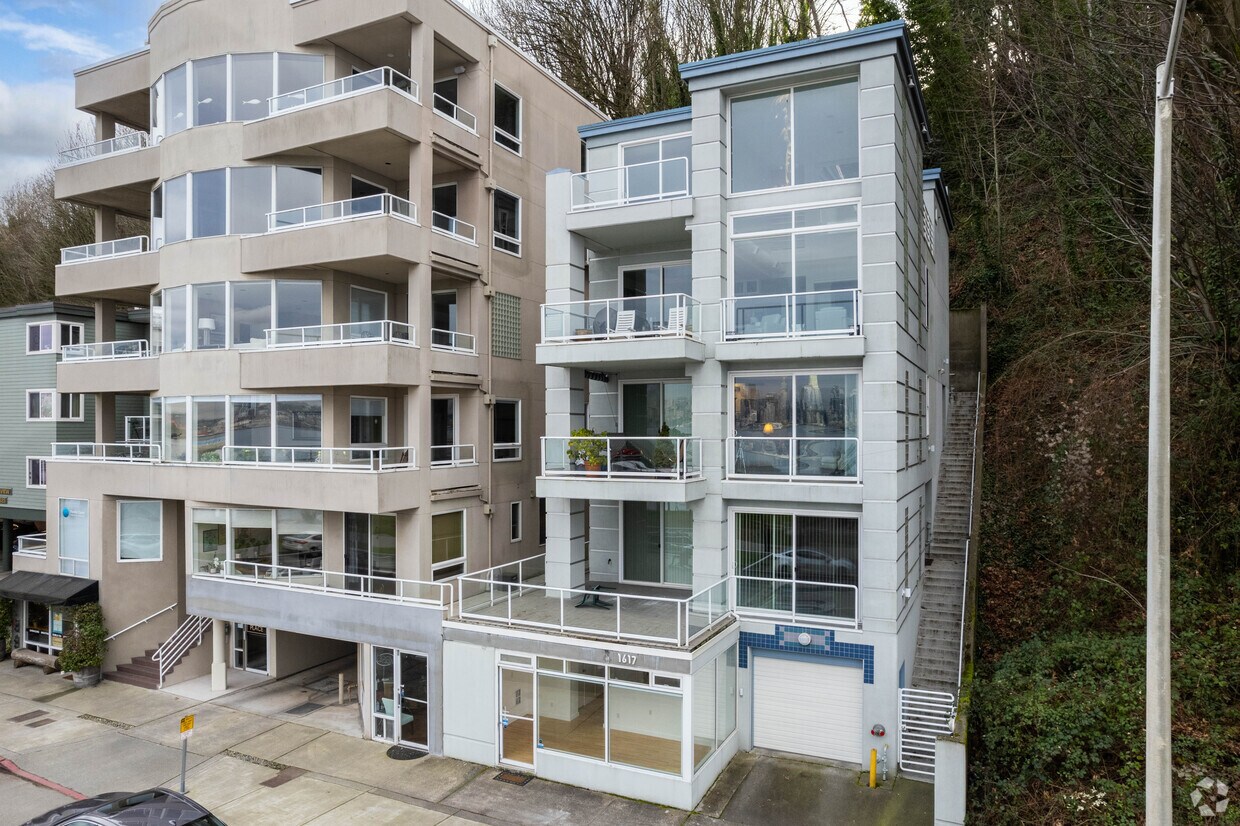 Exterior - Seacrest Place