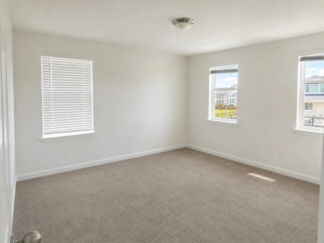 Building Photo - 1173 Elbridge Dr