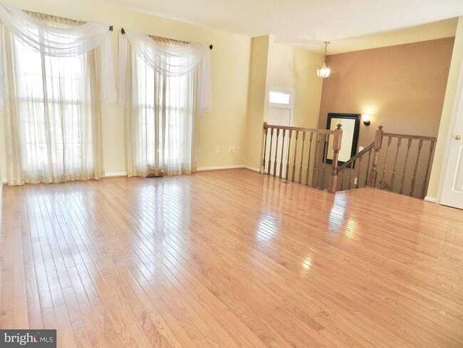 Building Photo - 4235 Fox Lake Dr