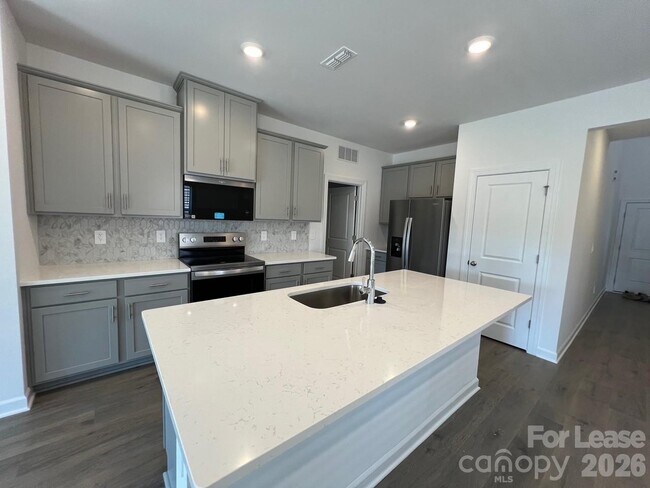 Foto del edificio - 1524 31st St NE