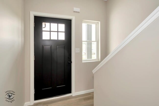 Building Photo - 1319 Sioux Turn